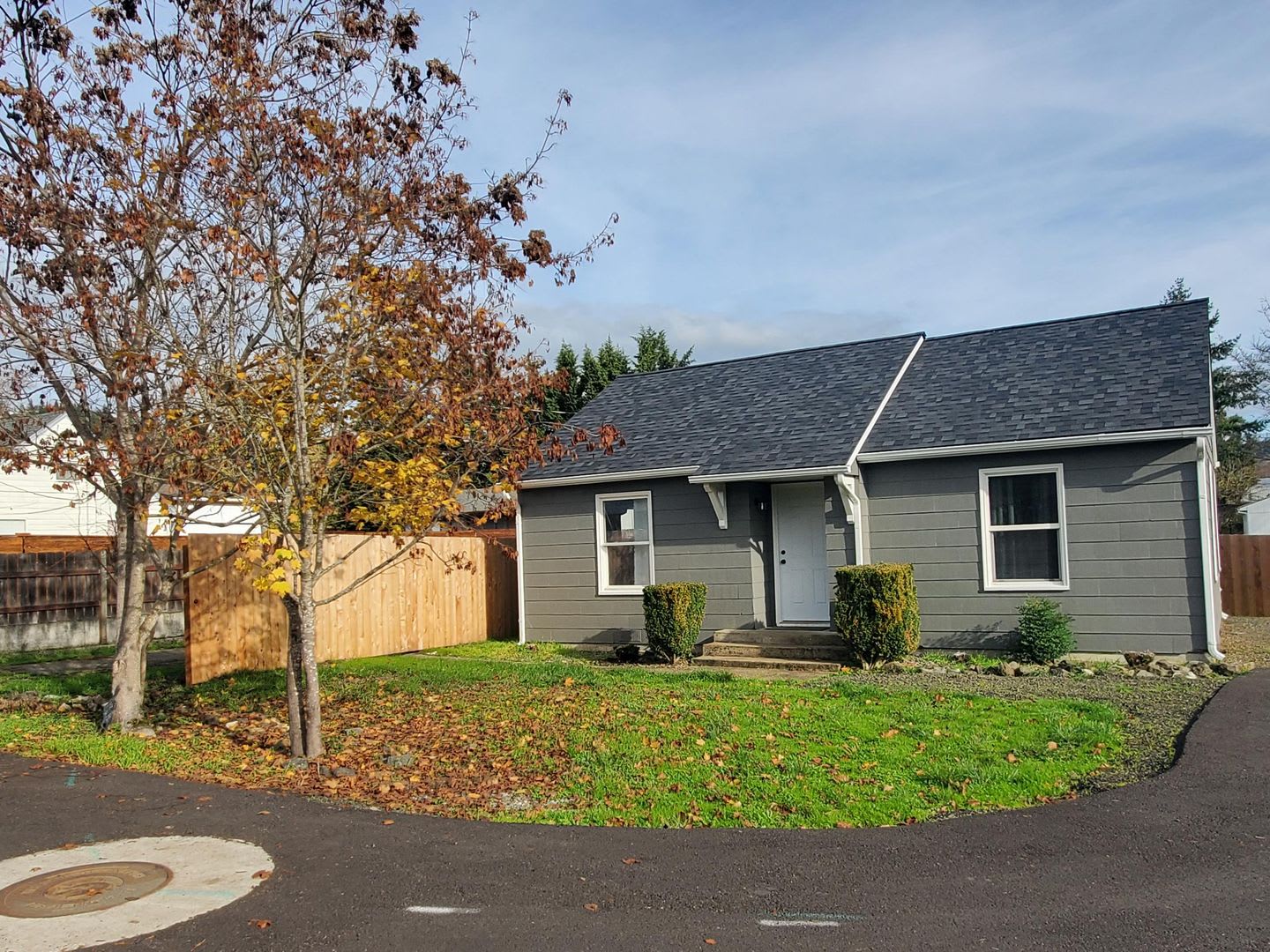 Remodeled 2 Bedroom Home In Roseburg – photo 1 of 15