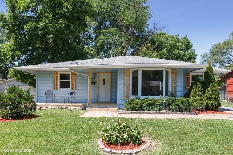 2904 E 40th Ct – photo 1