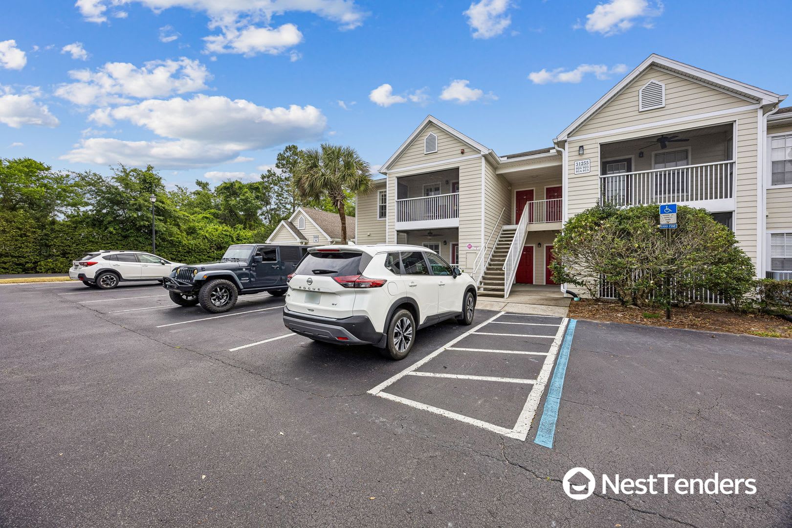 The Perfect One Bedroom Ground Floor Unit – photo 1 of 464