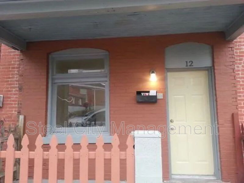 12 Cuyler Avenue – photo 1 of 8