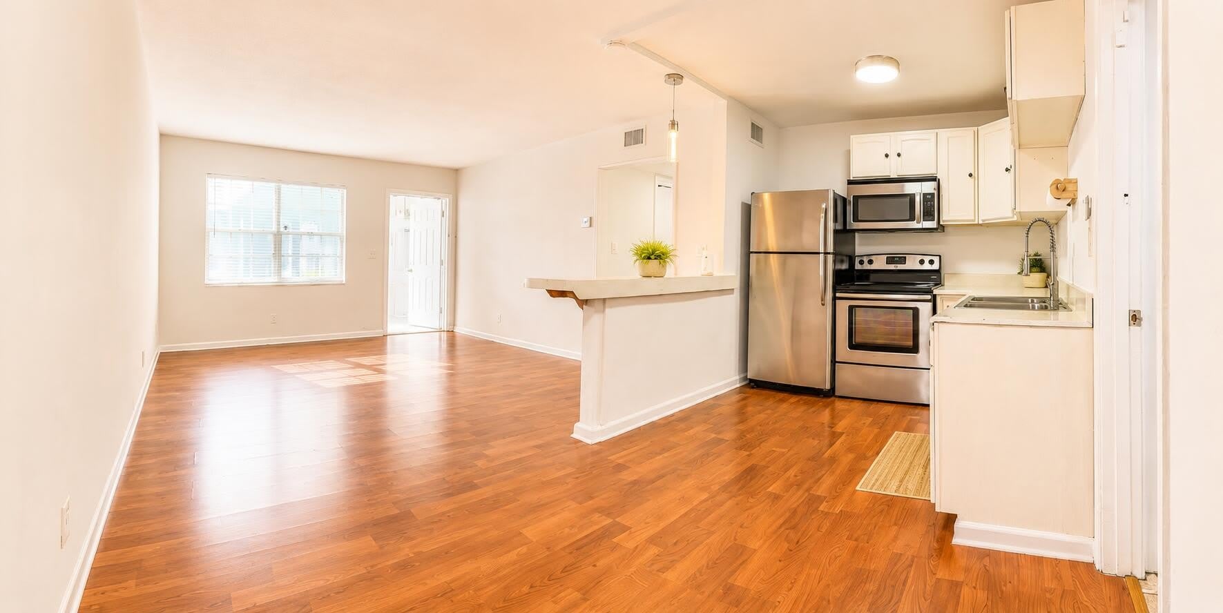 5112 Hollywood Boulevard – photo 1