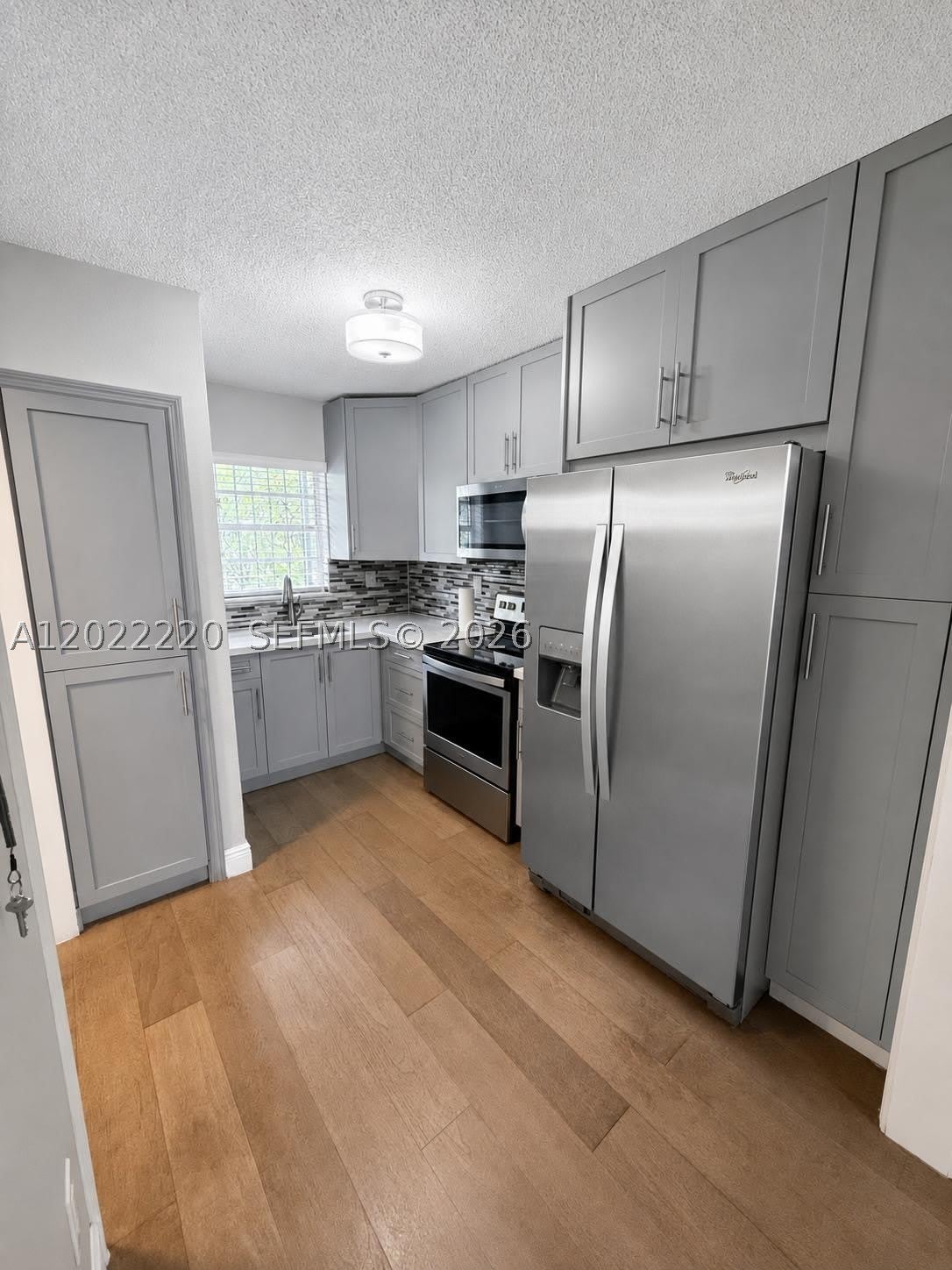 1635 W 44th Pl – photo 1