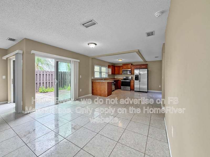404 Hunter Cir – photo 1