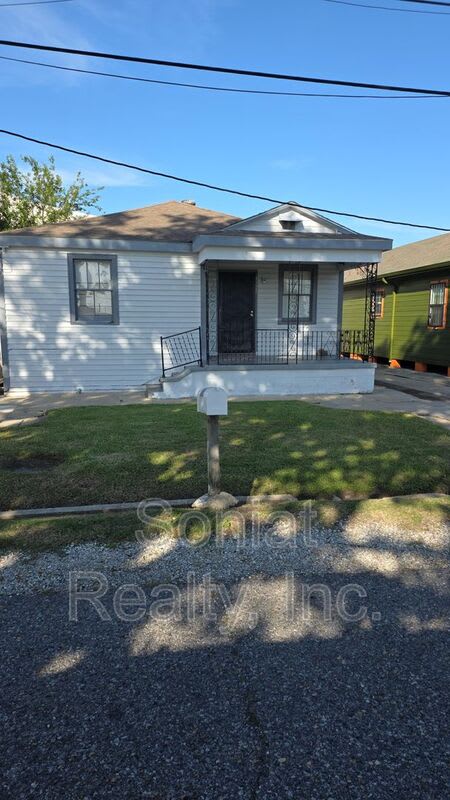 8025 Pompano Street – photo 1