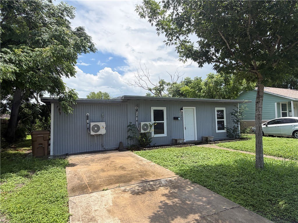 4942 Anthony Street – photo 1