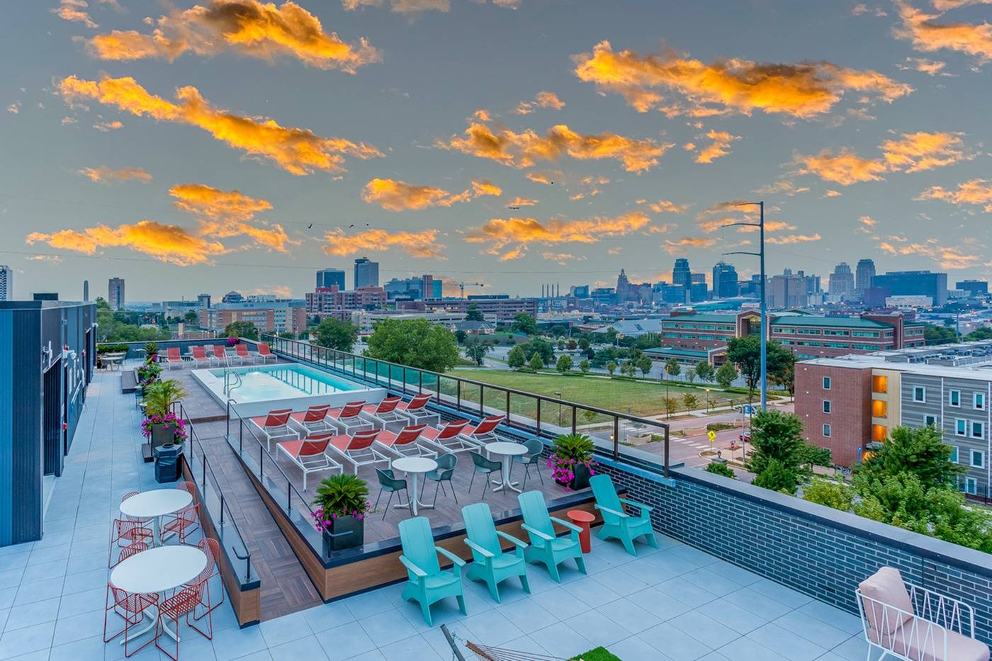 2501 Beacon Hill – photo 1