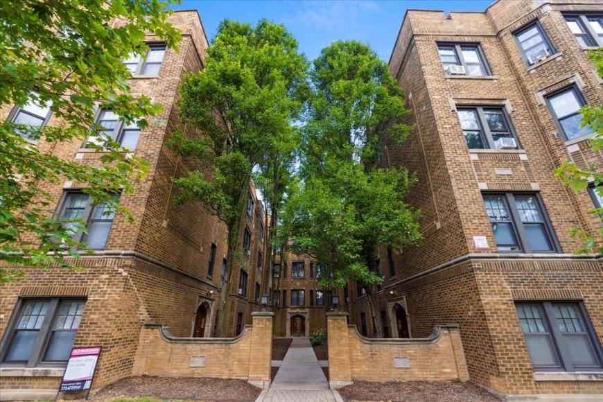 2332 W Addison – photo 1