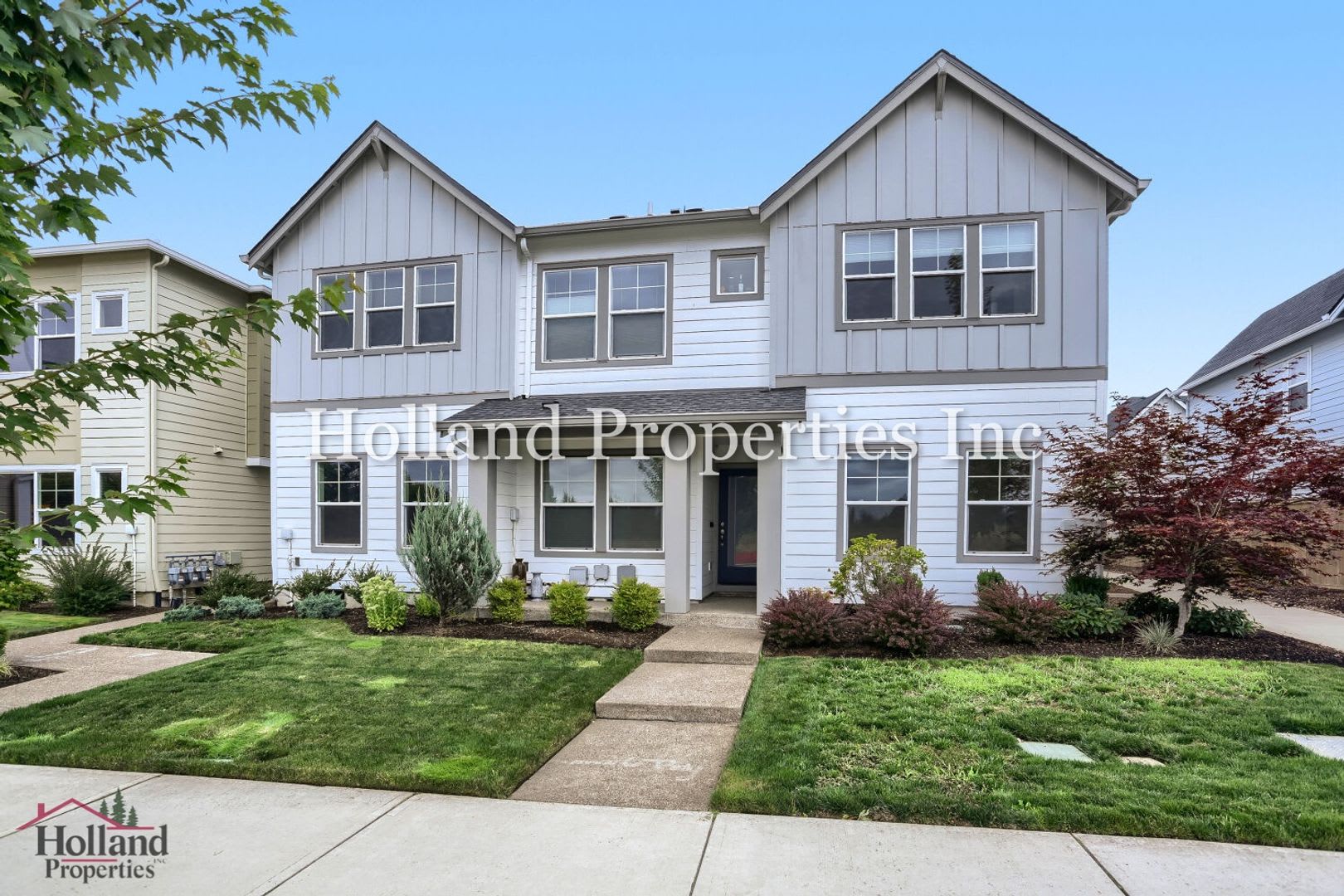 Stylish 2-Bedroom Home with Modern Finishes in Prime Hillsboro Location – photo 1 of 23