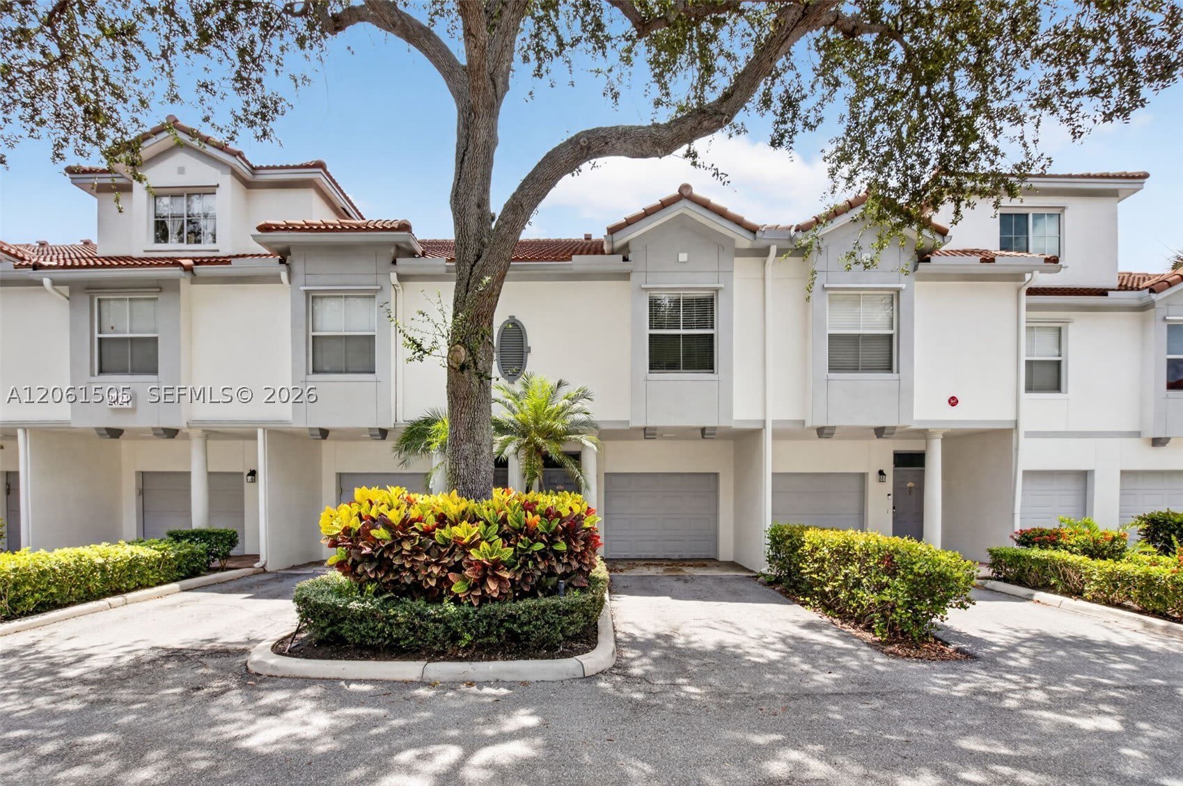 2024 Alta Meadows Ln – photo 1