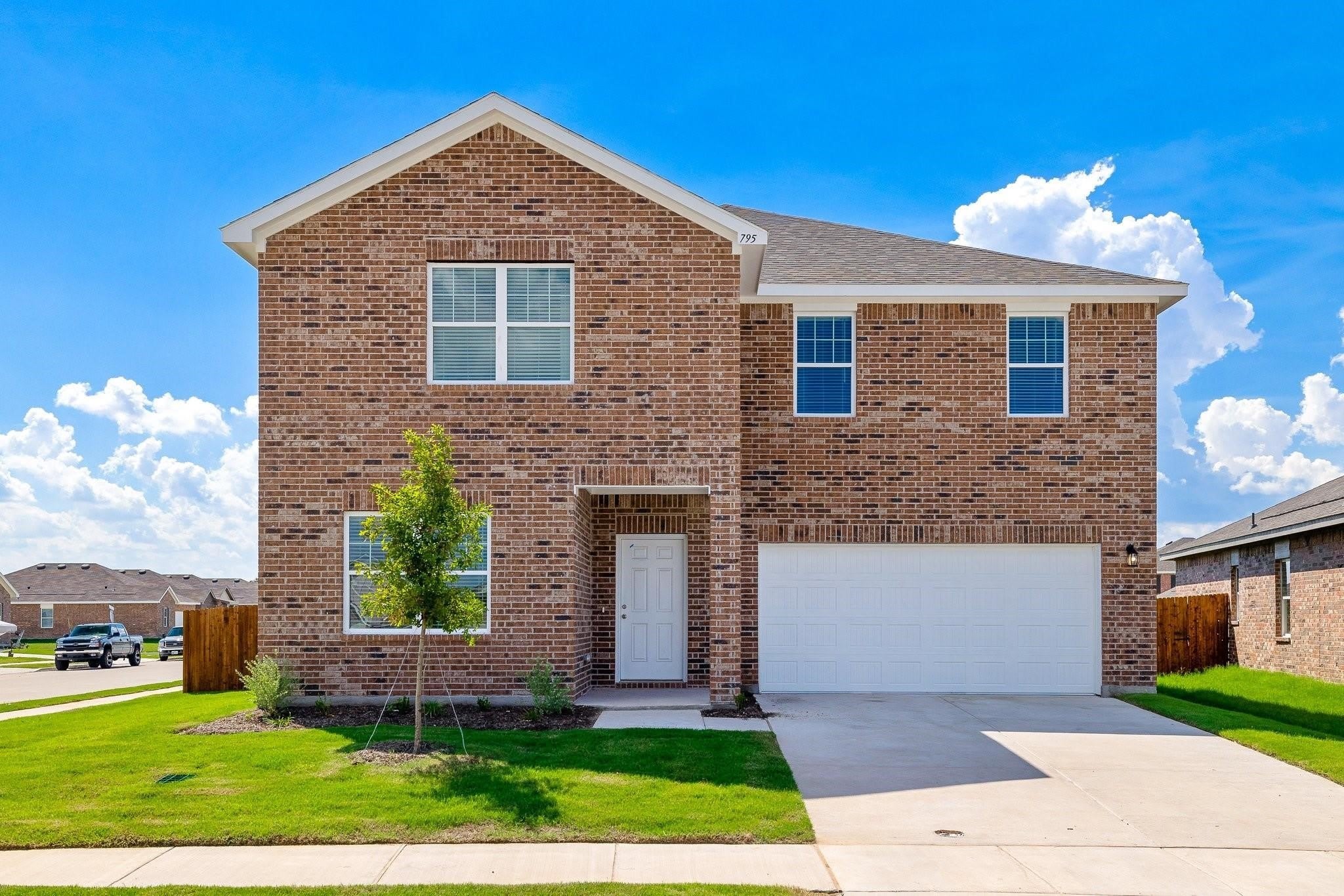 795 Yorkshire Drive – photo 1