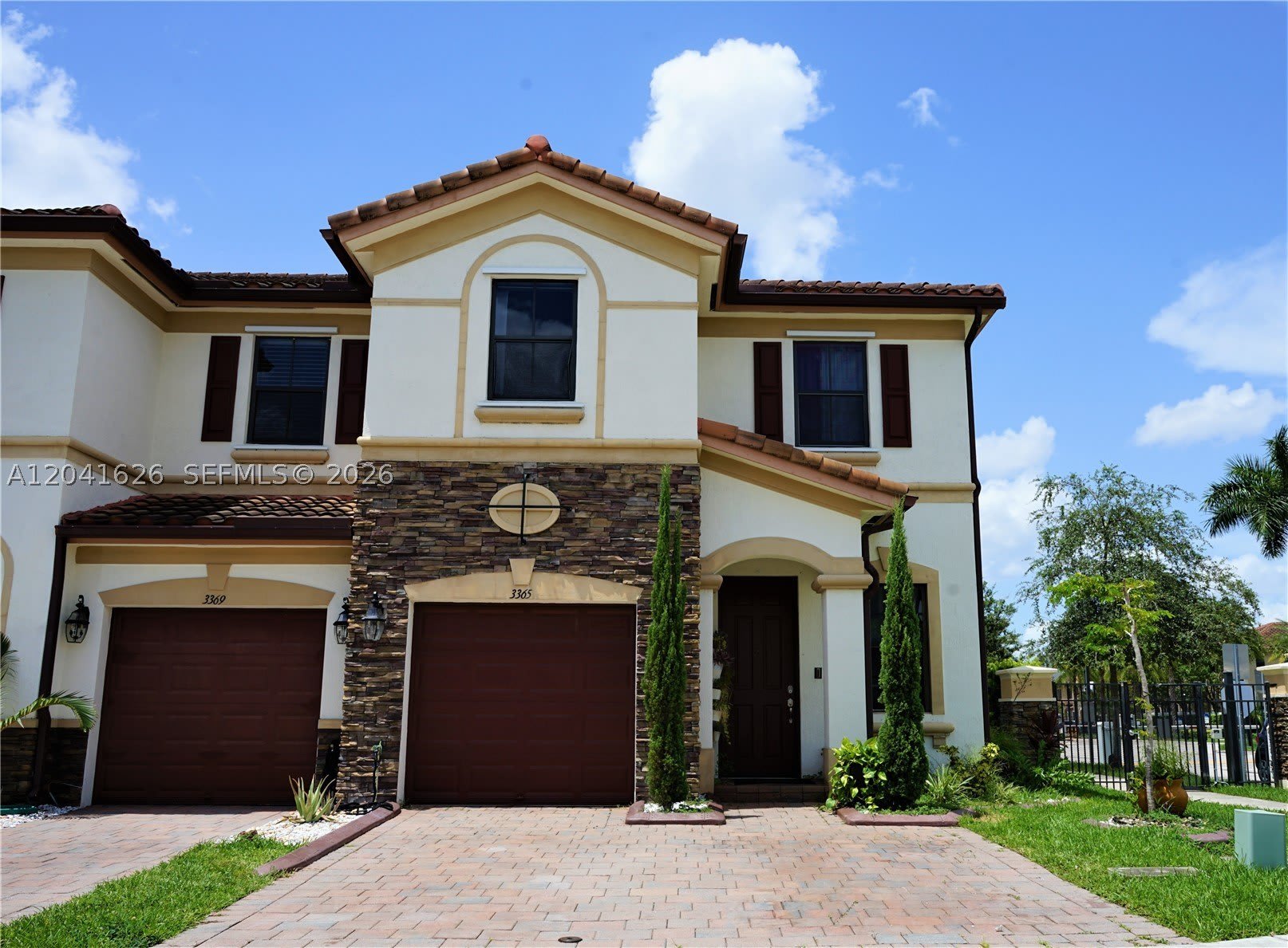3365 W 91st Ter – photo 1 of 37