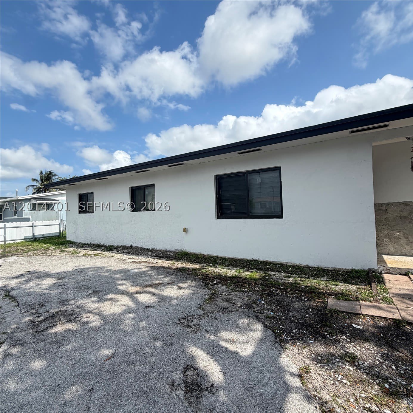 1410 NW 199TH St – photo 1