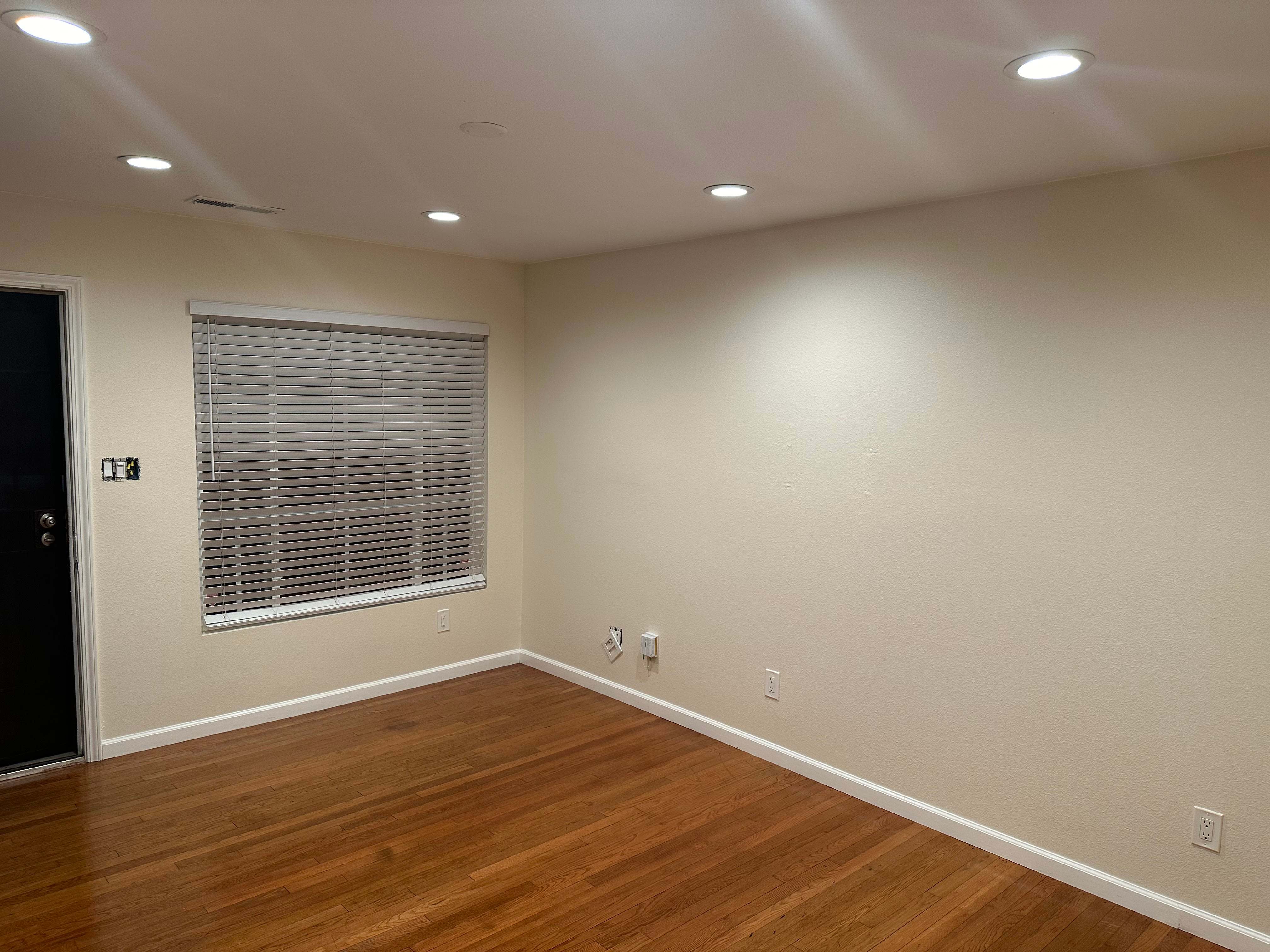 4025 Fullington Street – photo 1 of 283