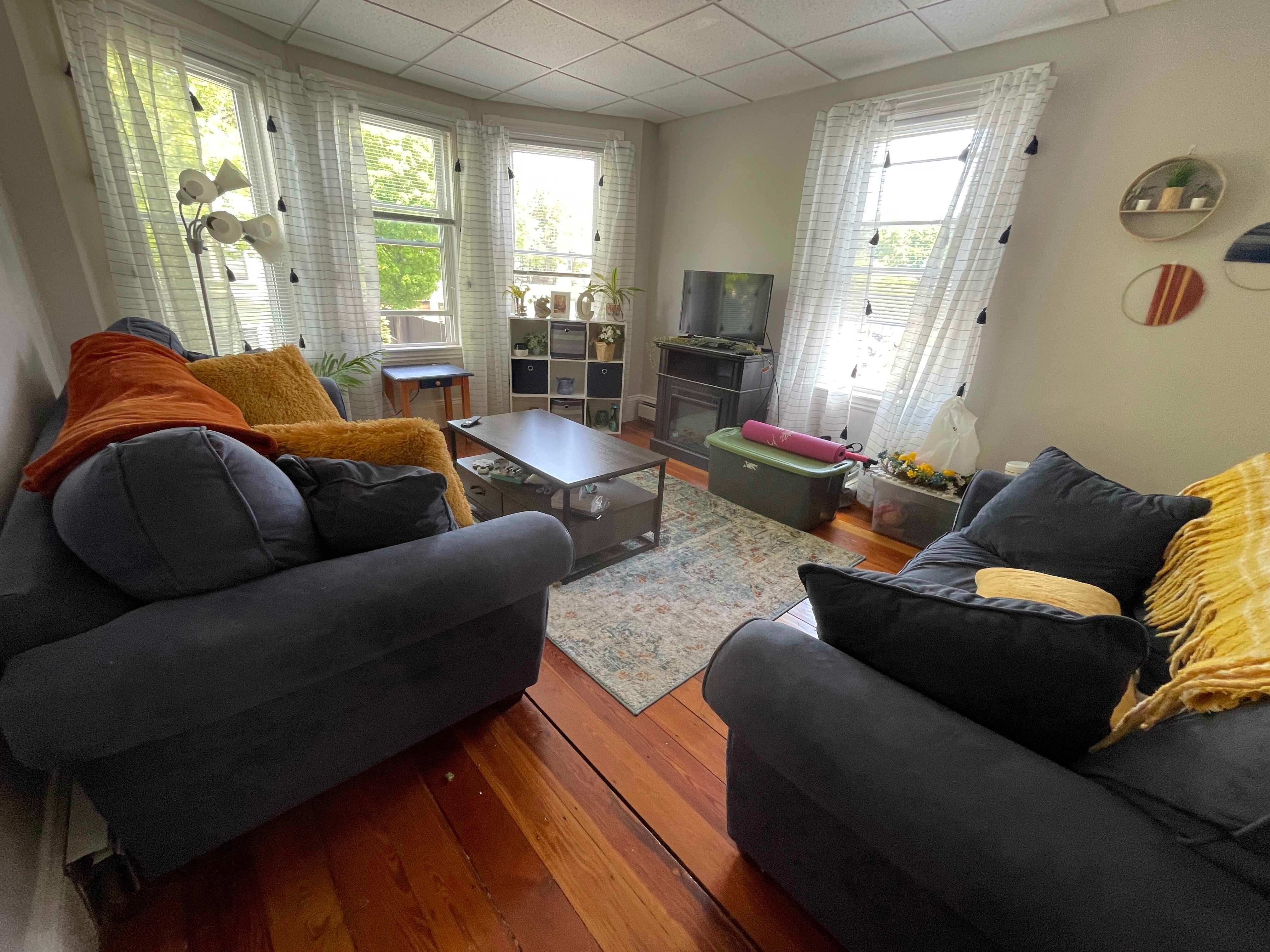 8 Custer Street – photo 1