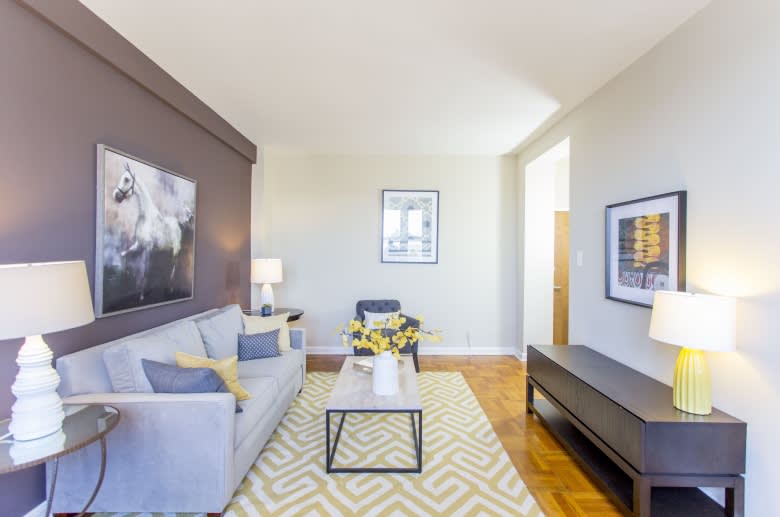 Parkway House – photo 1