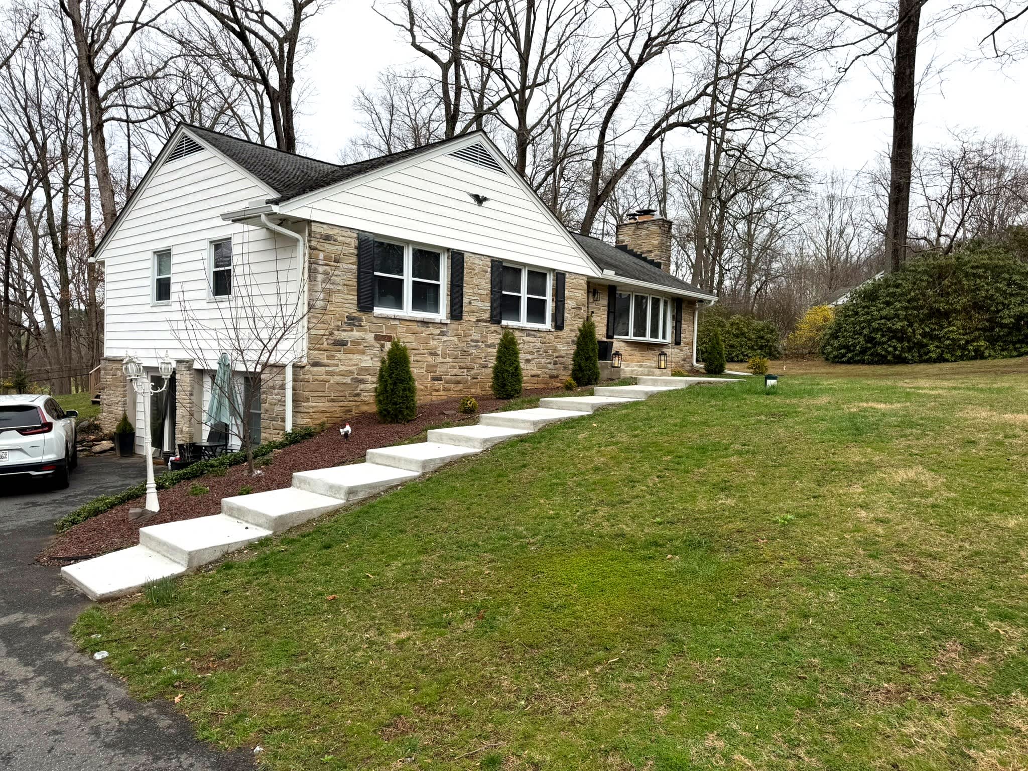 2119 Oaklyn Dr. – photo 1 of 25