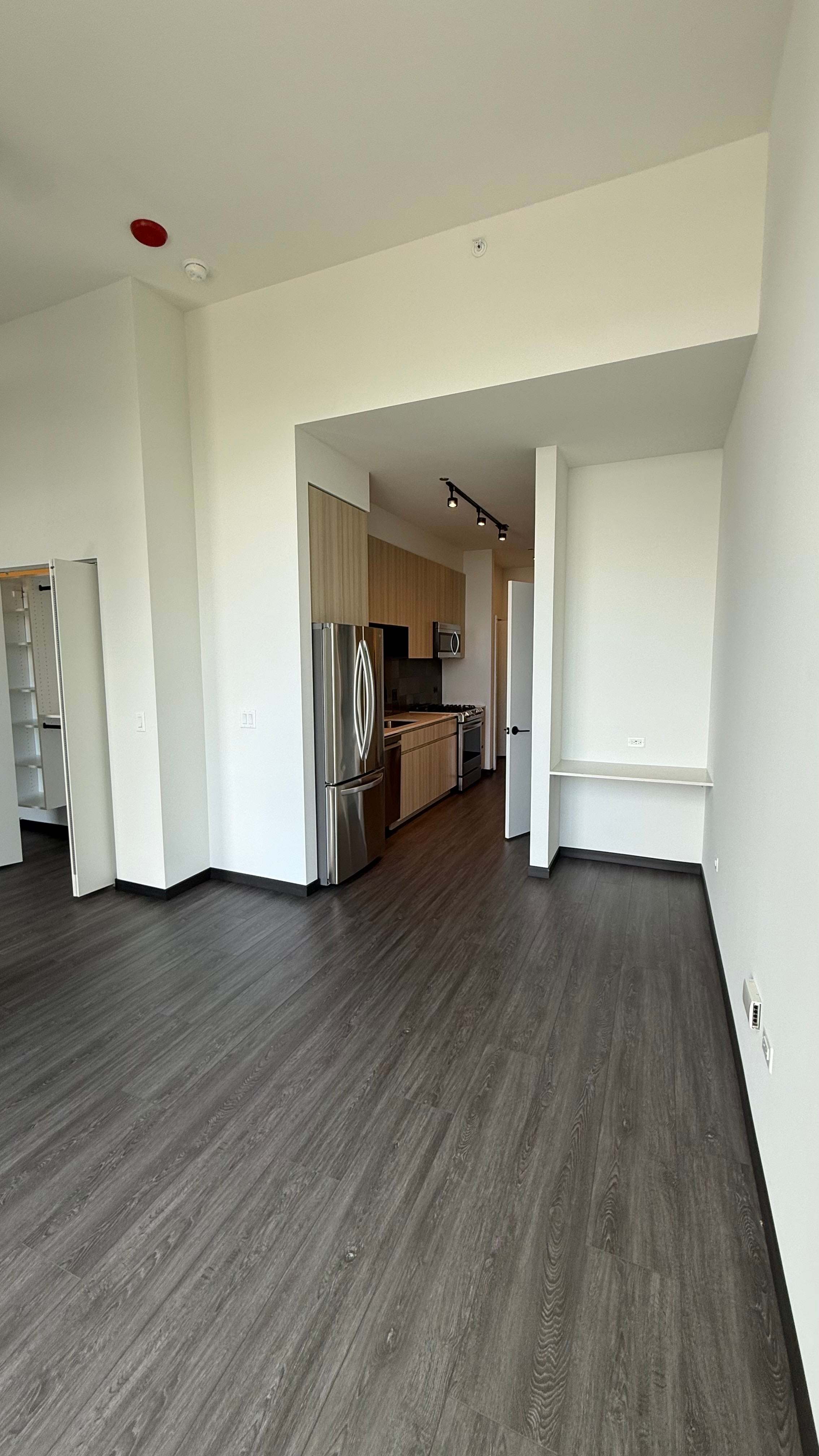 1371 W Randolph St – photo 1
