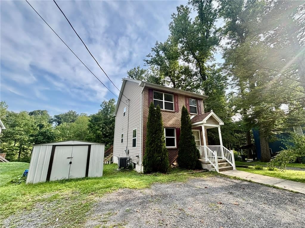 114 Frog Hollow Lane – photo 1 of 13