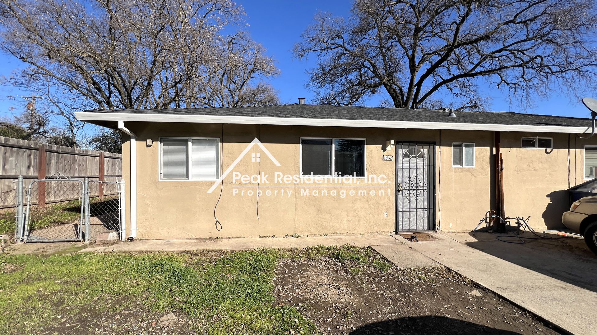 Carmichael 2bd/1ba Duplex near Manzanita & Auburn Blvd – photo 1