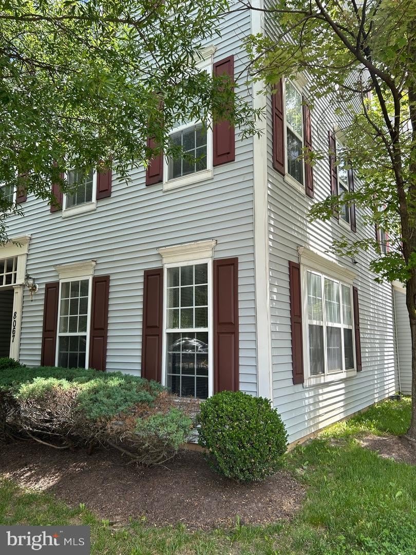 8067 Gatehouse Rd 8 – photo 1 of 92