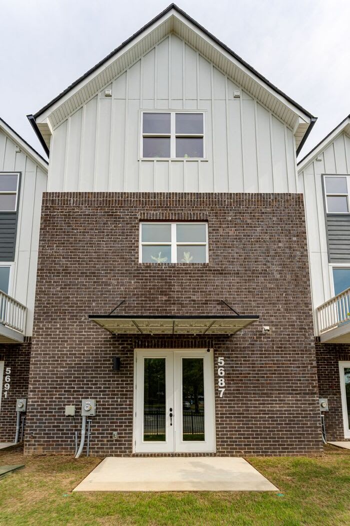 5687 Sofias Circle – photo 1