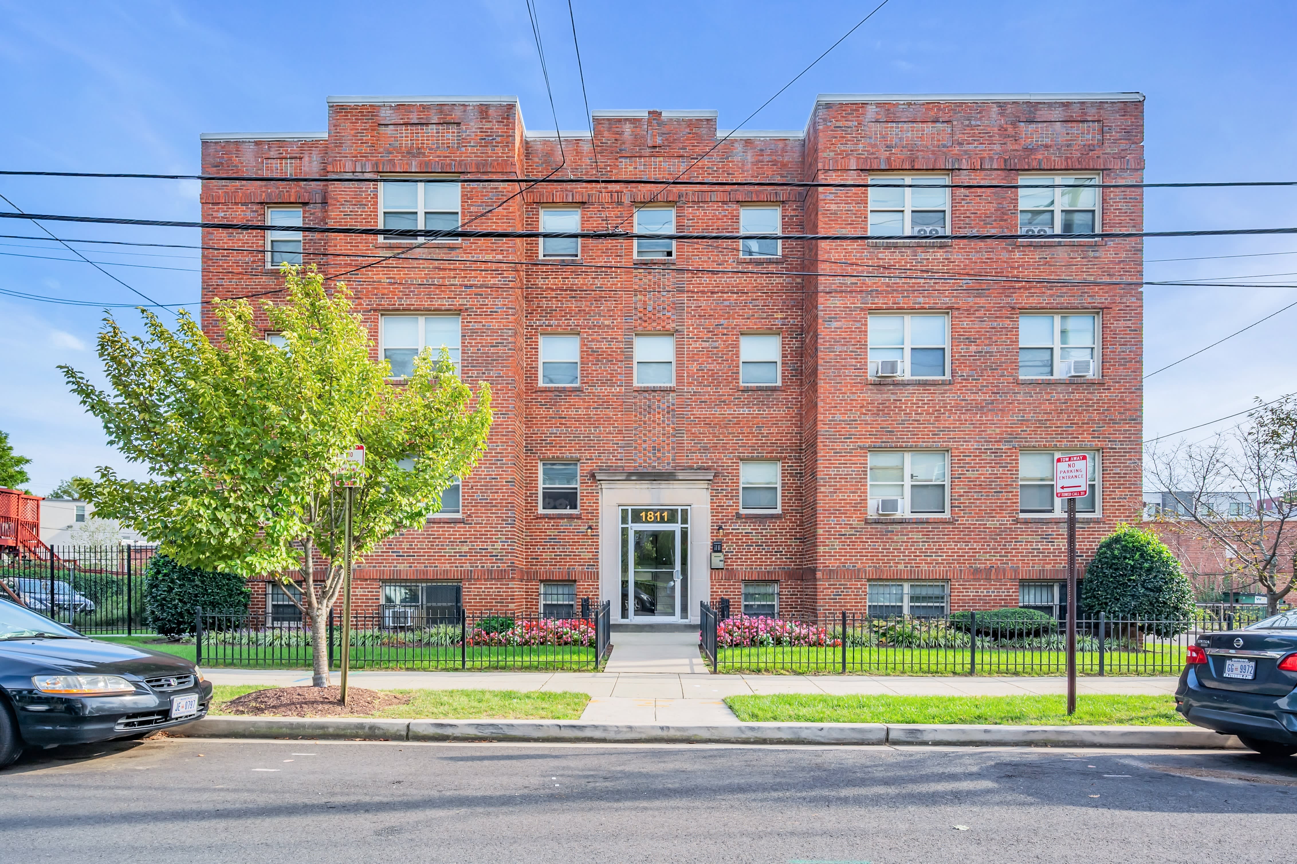 Irving St. Apartments – photo 1