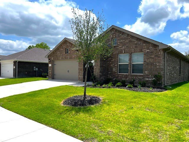 333 Wildrose Circle – photo 1 of 17