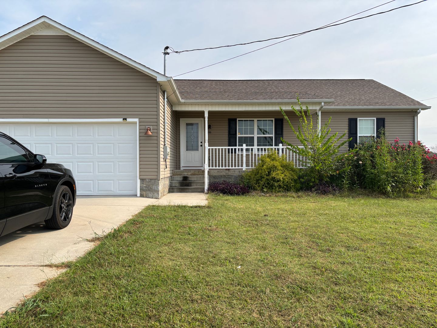 3 Bedroom in Well Established Neighborhood – photo 1 of 20