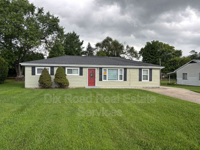 272 Symmes Road – photo 1 of 300