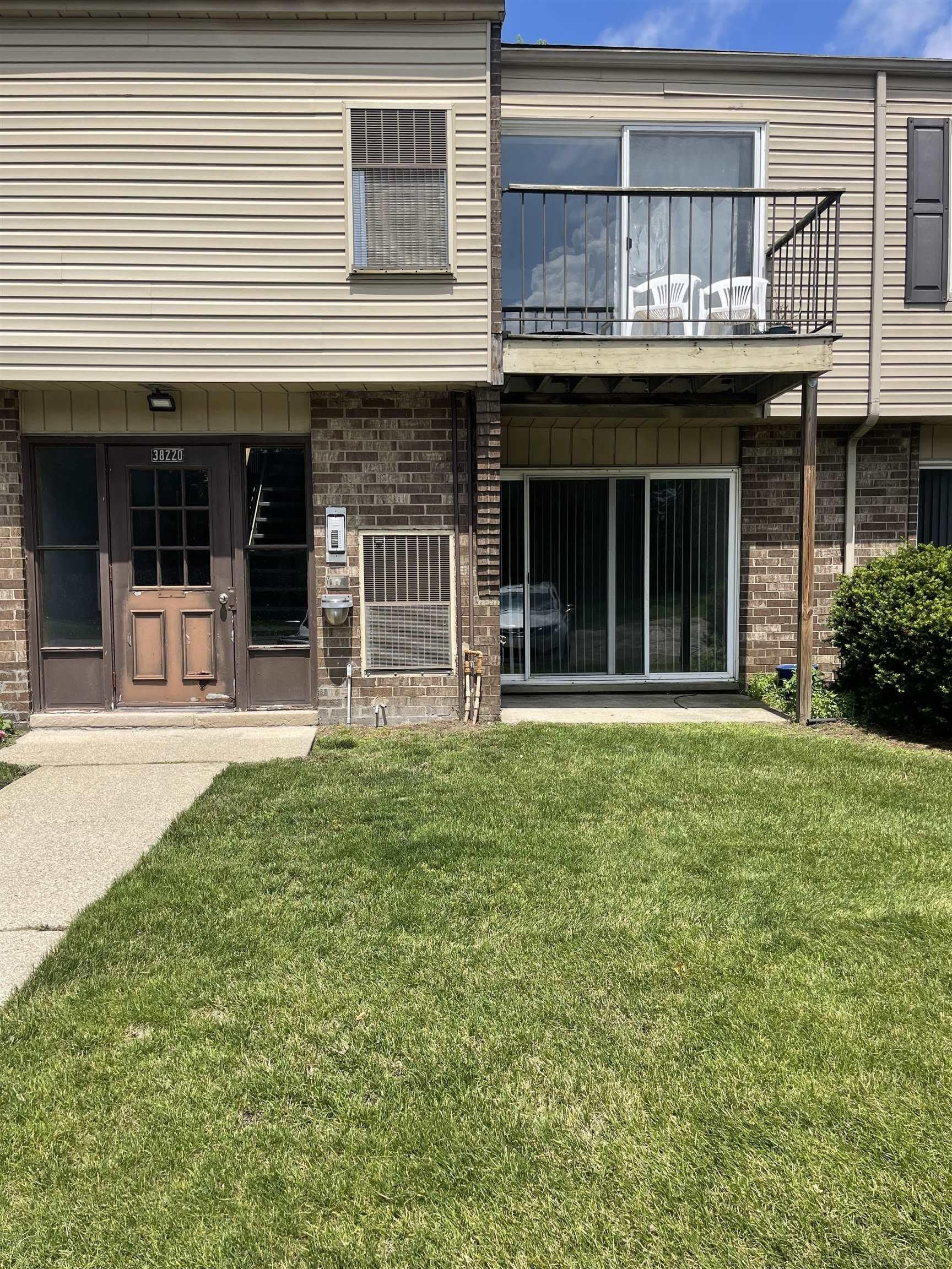 38220 Fairway Court – photo 1 of 15