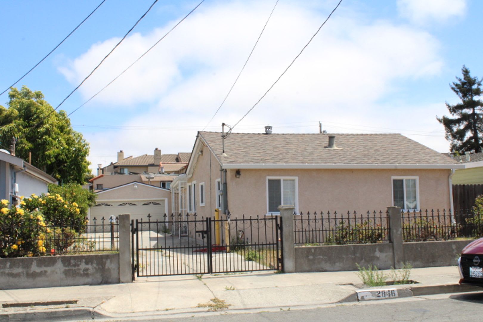 2846 – photo 1 of 27
