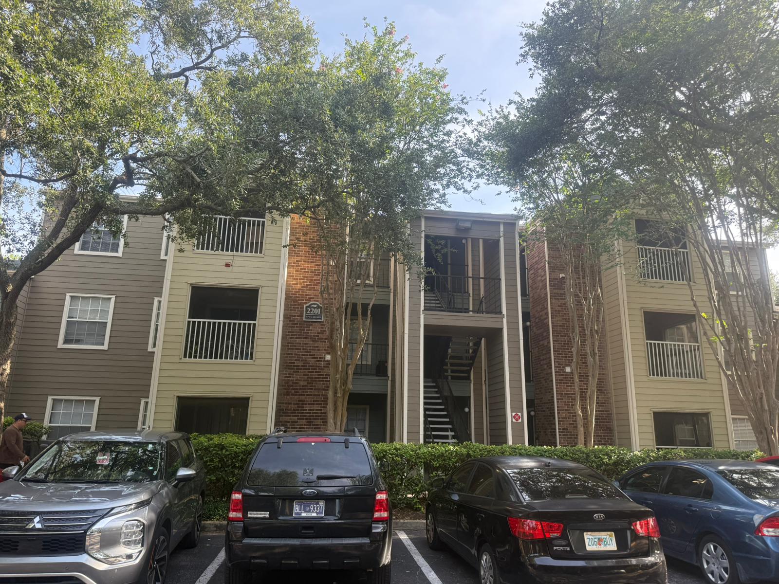 2201 Metropolitan Way – photo 1