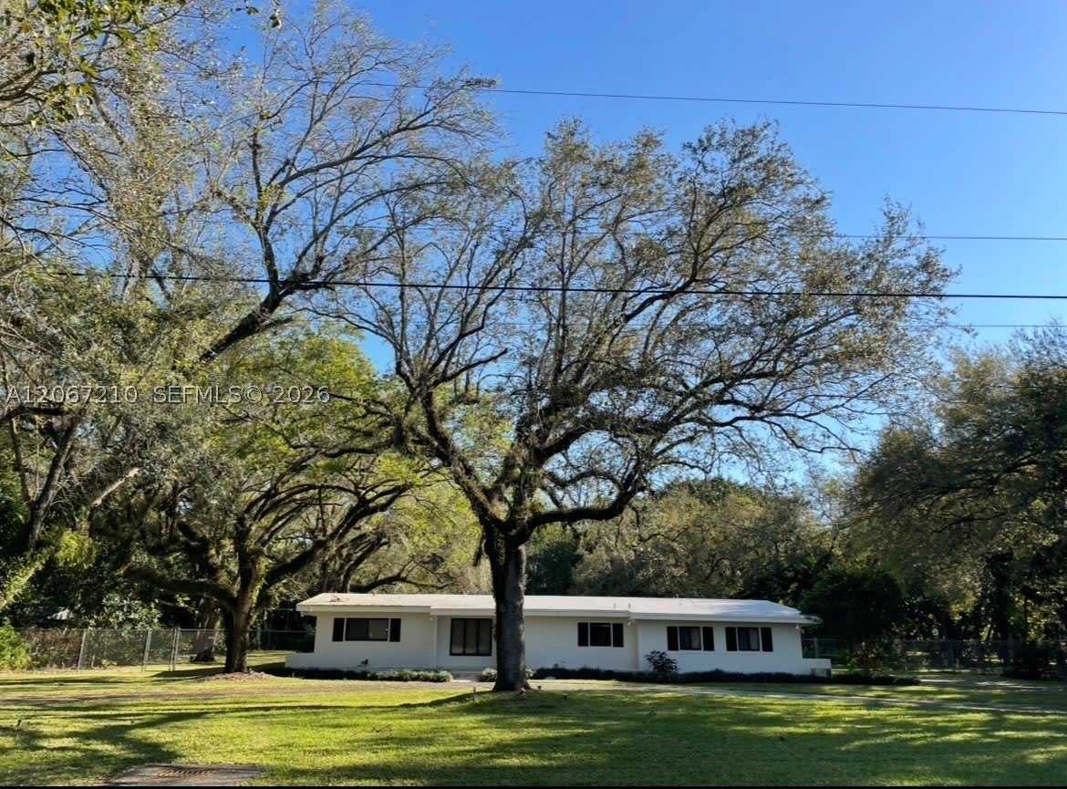 8250 SW 108th St – photo 1
