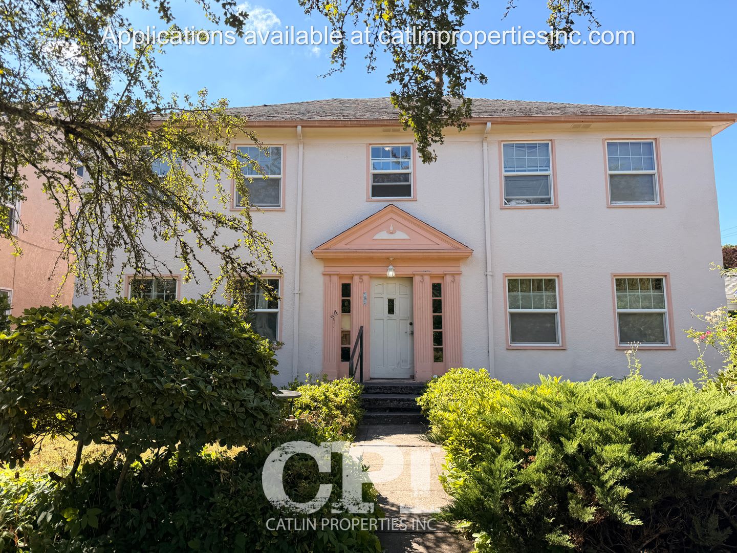 1533 20th Avenue – photo 1 of 11