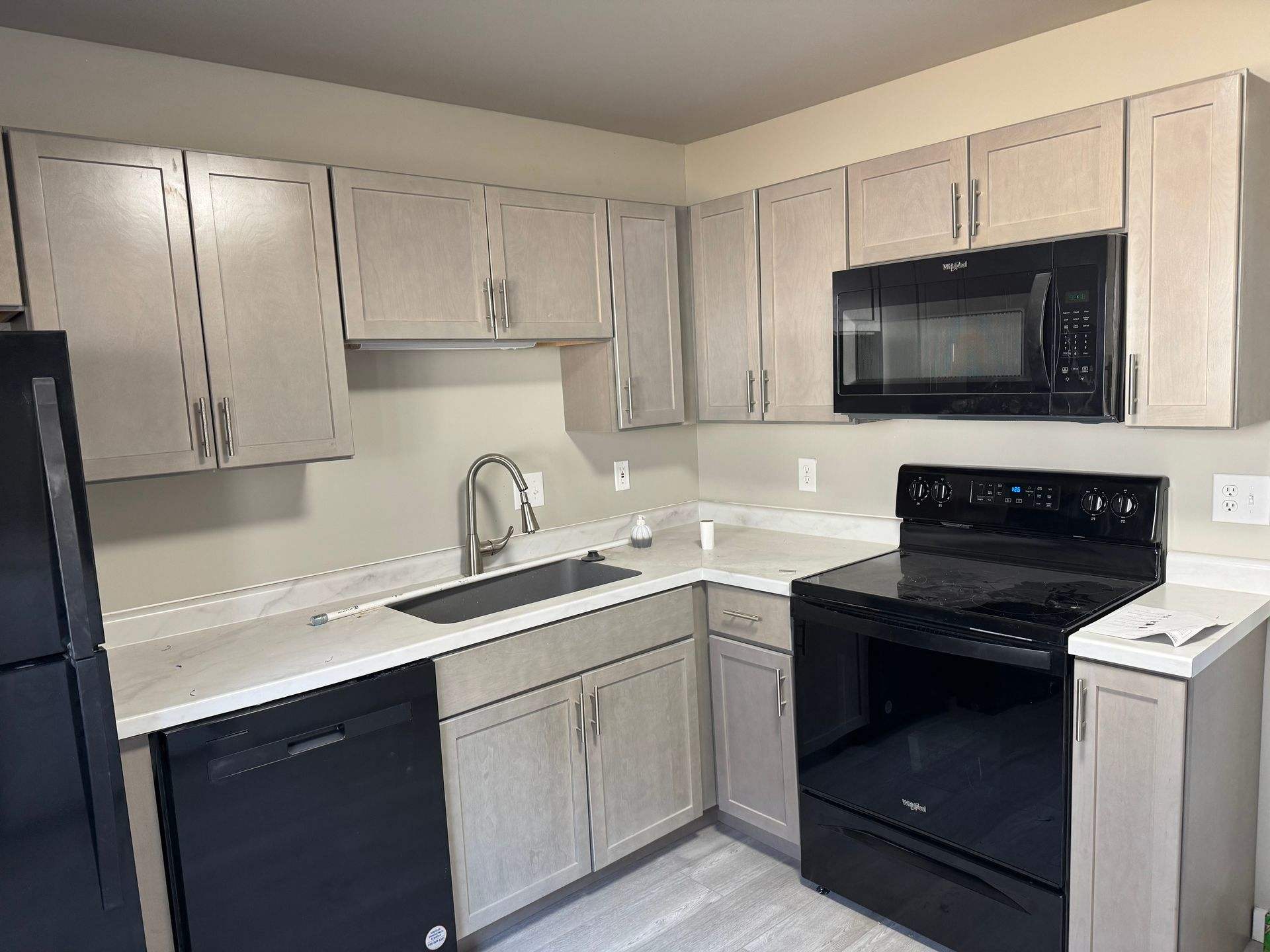 West End Apartments – photo 1