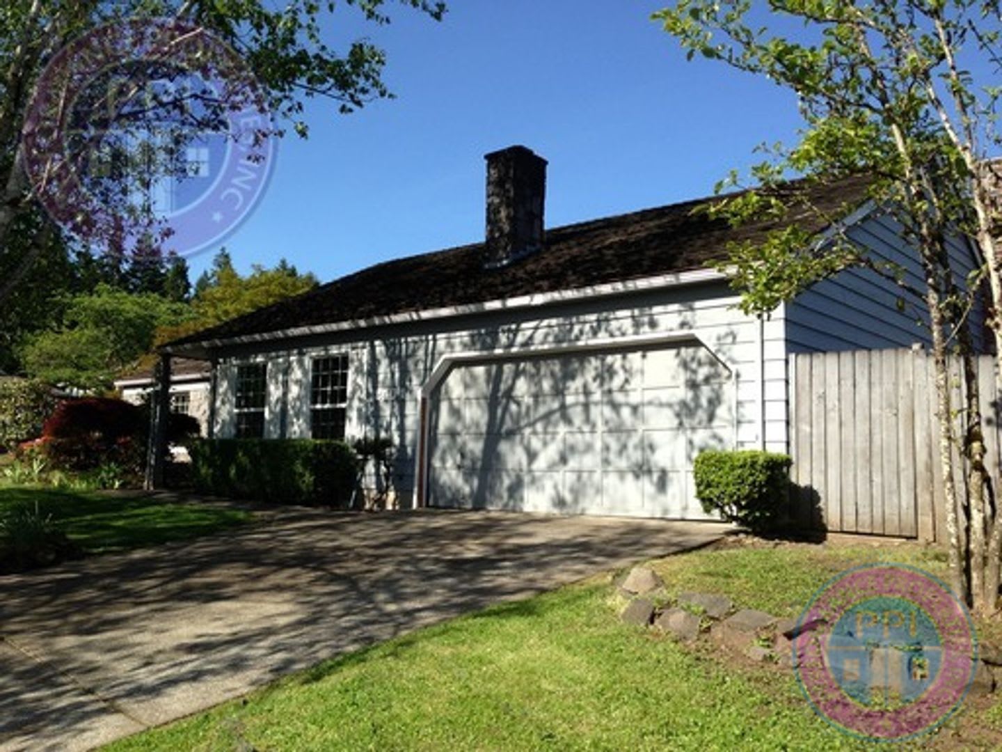 West Linn Hidden Springs Neighborhood / Single Level Ranch, Fenced Yard, Pet Friendly – photo 1 of 23