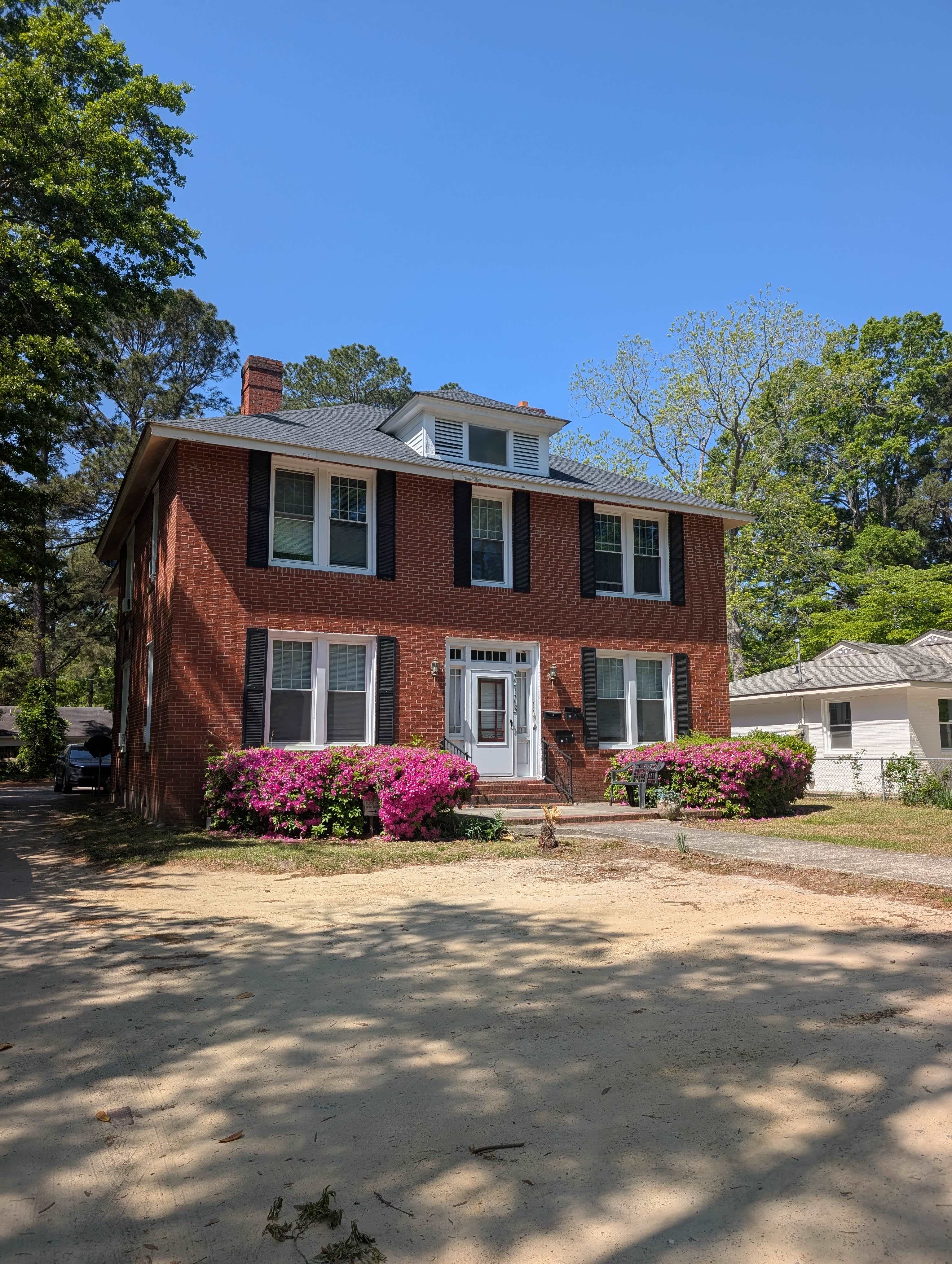 1713 Nash St N – photo 1 of 7
