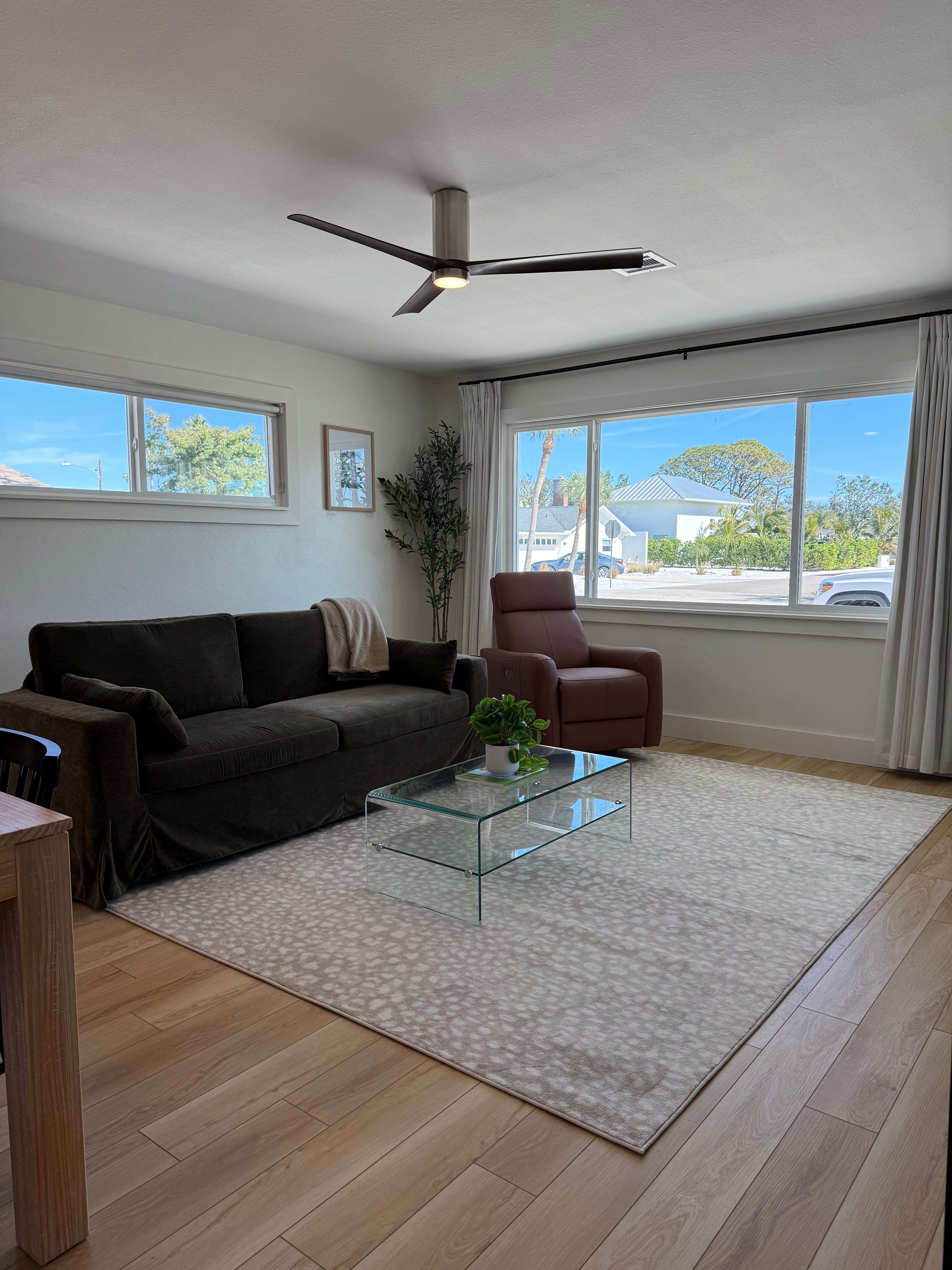 906 Harbor Dr S – photo 1 of 255