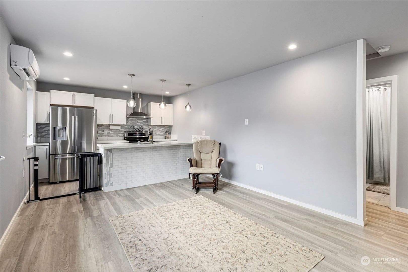Open Concept 2BR 1 BA Bremerton Rambler – photo 1 of 6