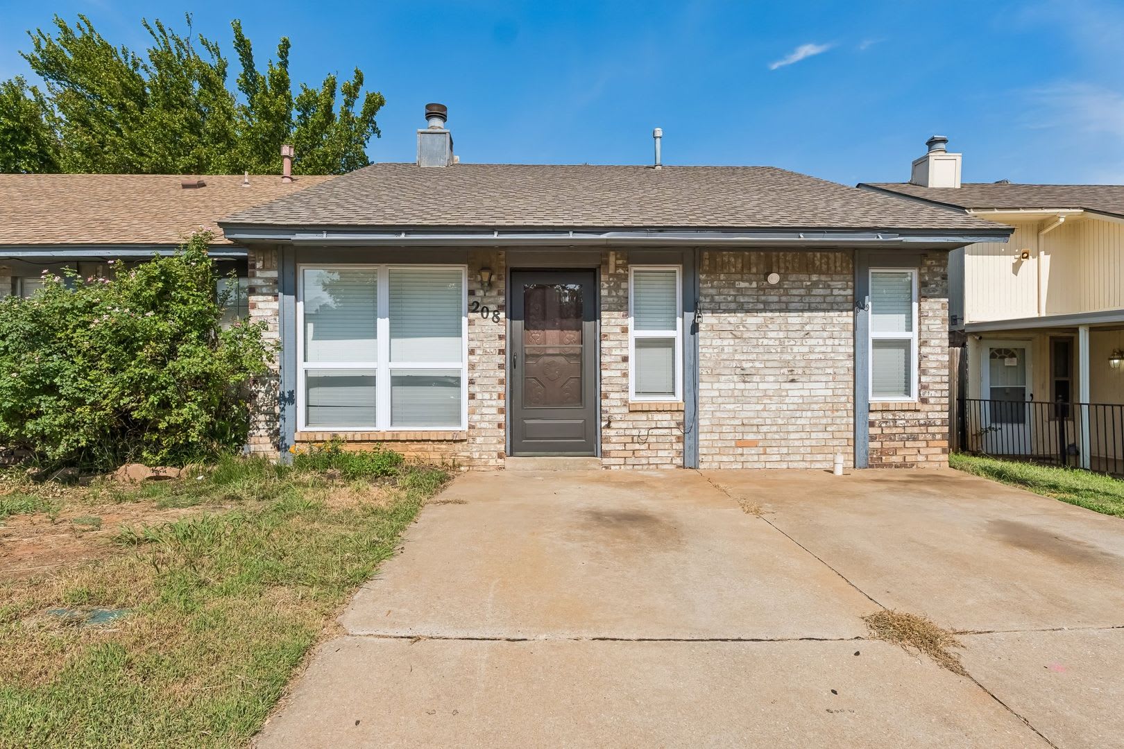 208 Hudson Pl – photo 1