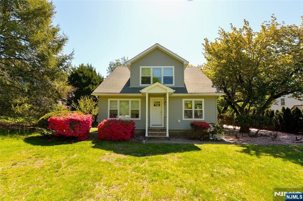 385 Goffle Road – photo 1 of 11