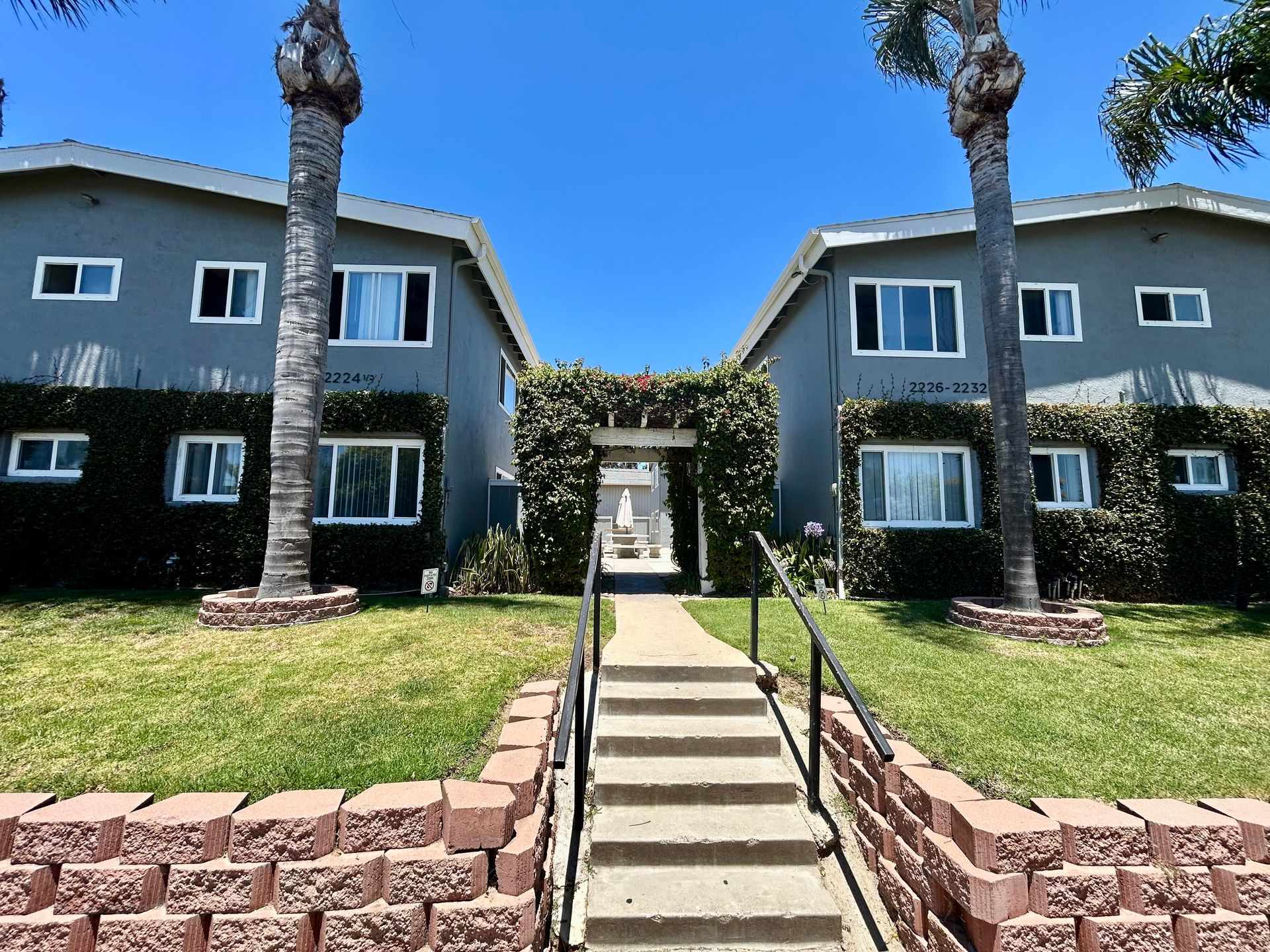 1 Bed 1 Bath Pacific Beach Apartments – photo 1