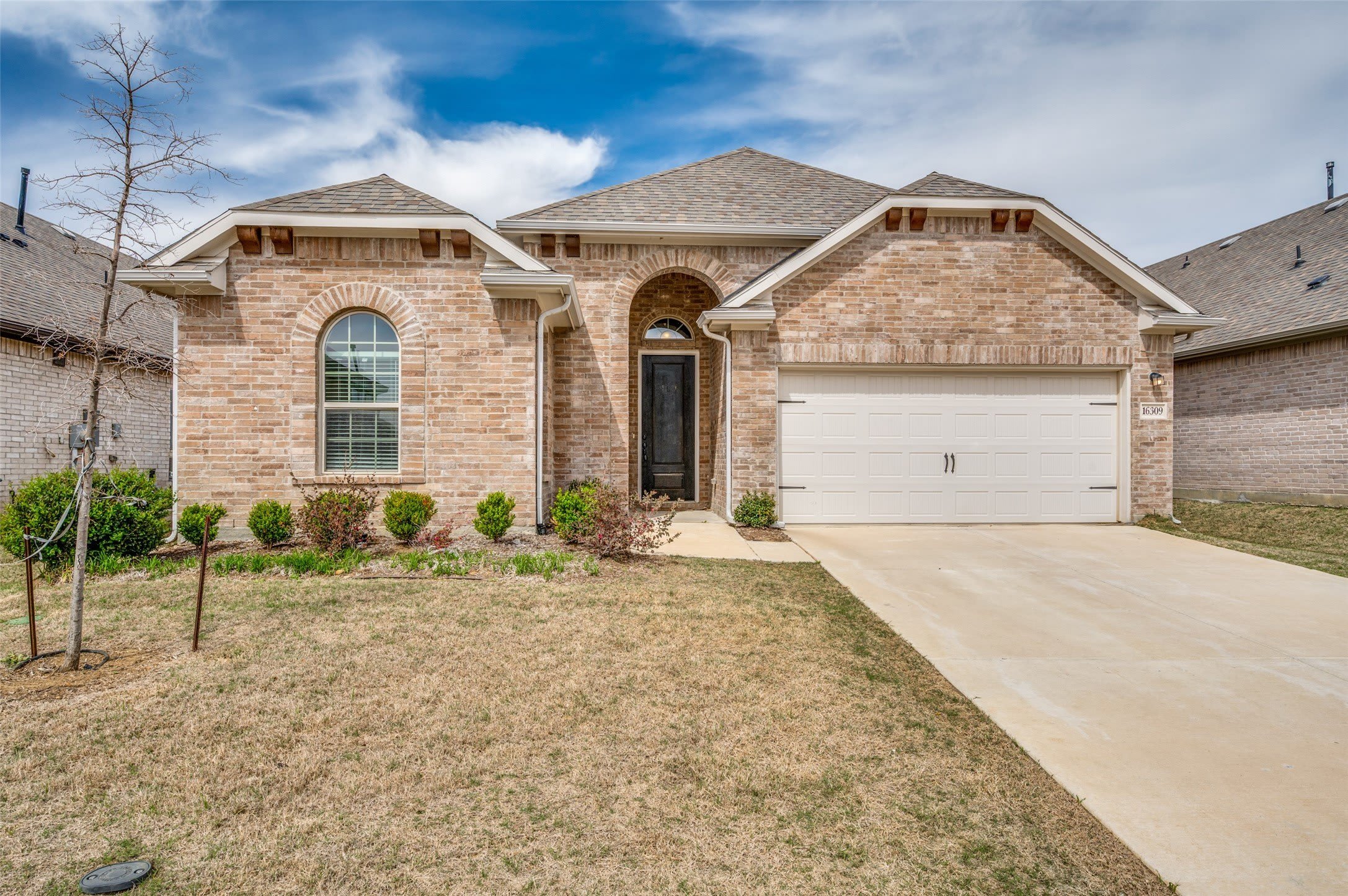 16309 Garden Drive – photo 1