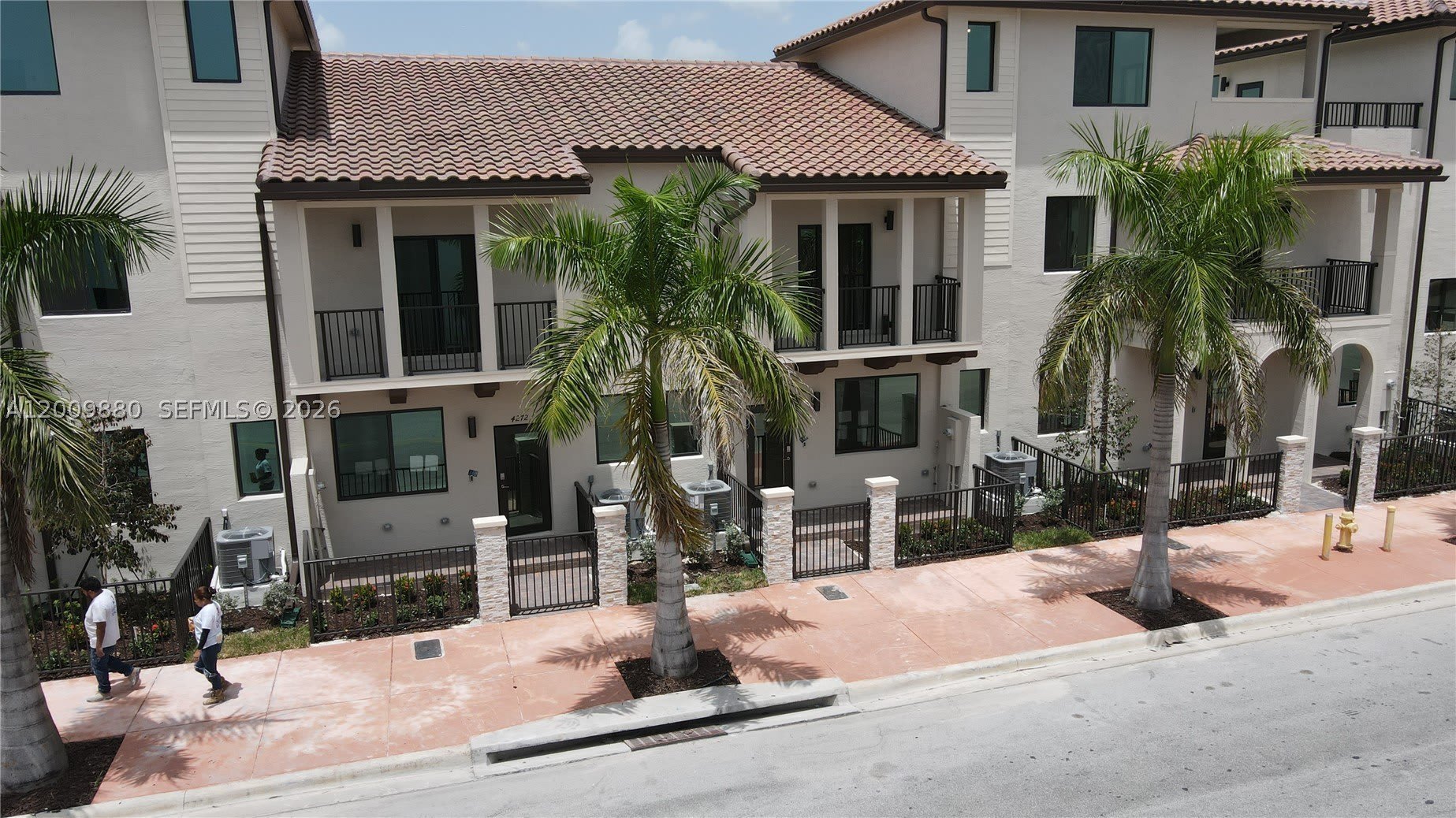 4272 Nw 82Nd Ave – photo 1