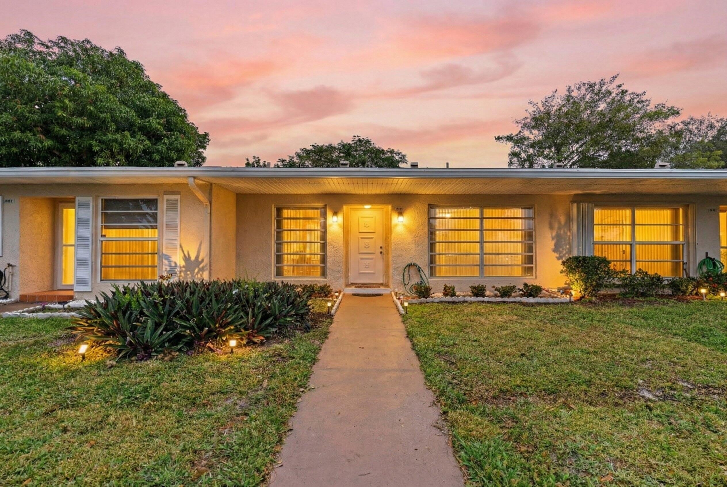 8555 Bella Vista Drive – photo 1