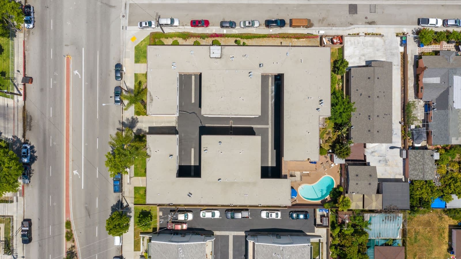 21818-21830 Figueroa