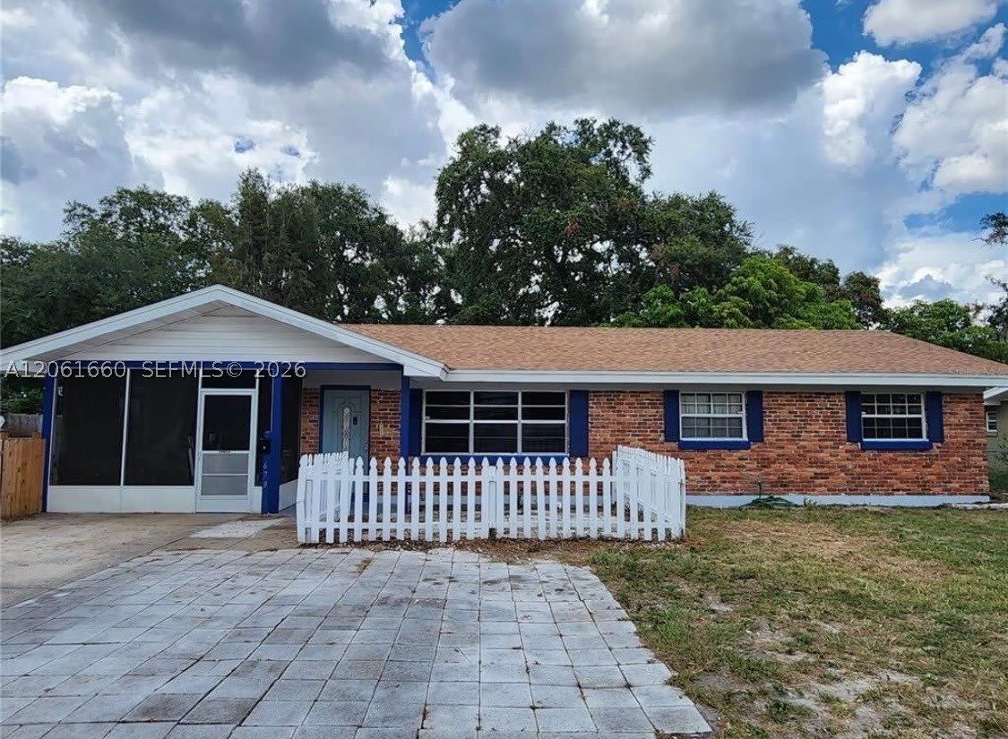 679 Avenue G SE – photo 1