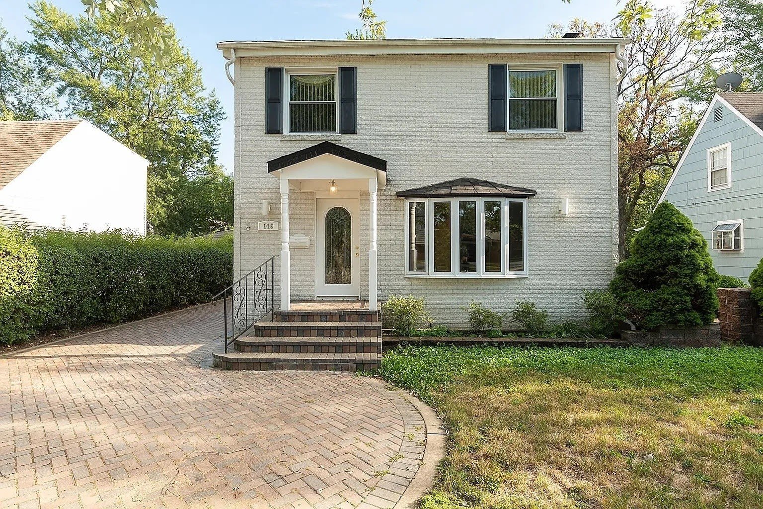 919 Greenwood Avenue – photo 1 of 15
