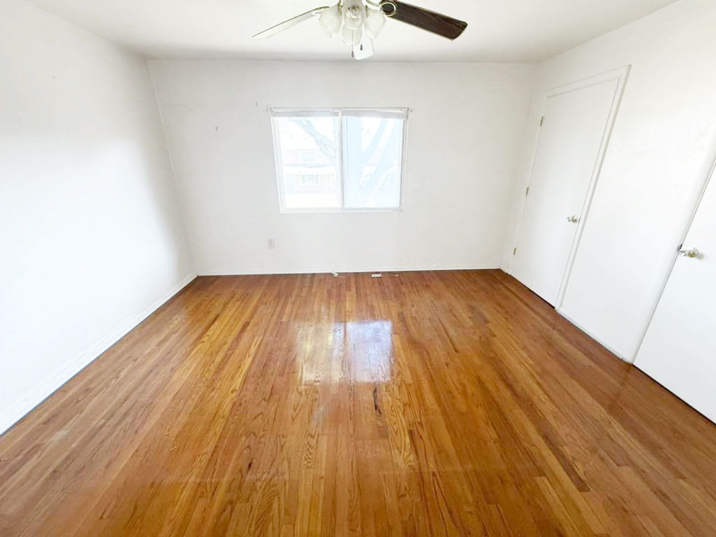 2 BED, 2 BATH BEAUTIFUL UNIT CLEVELAND! – photo 1 of 13