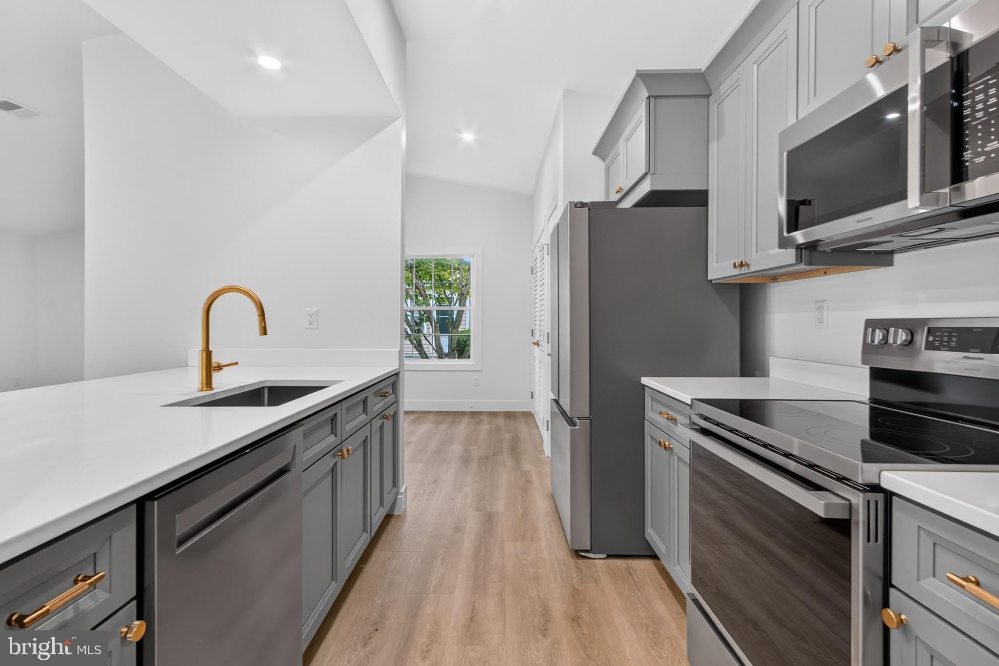 45 TIFFANY Drive – photo 1
